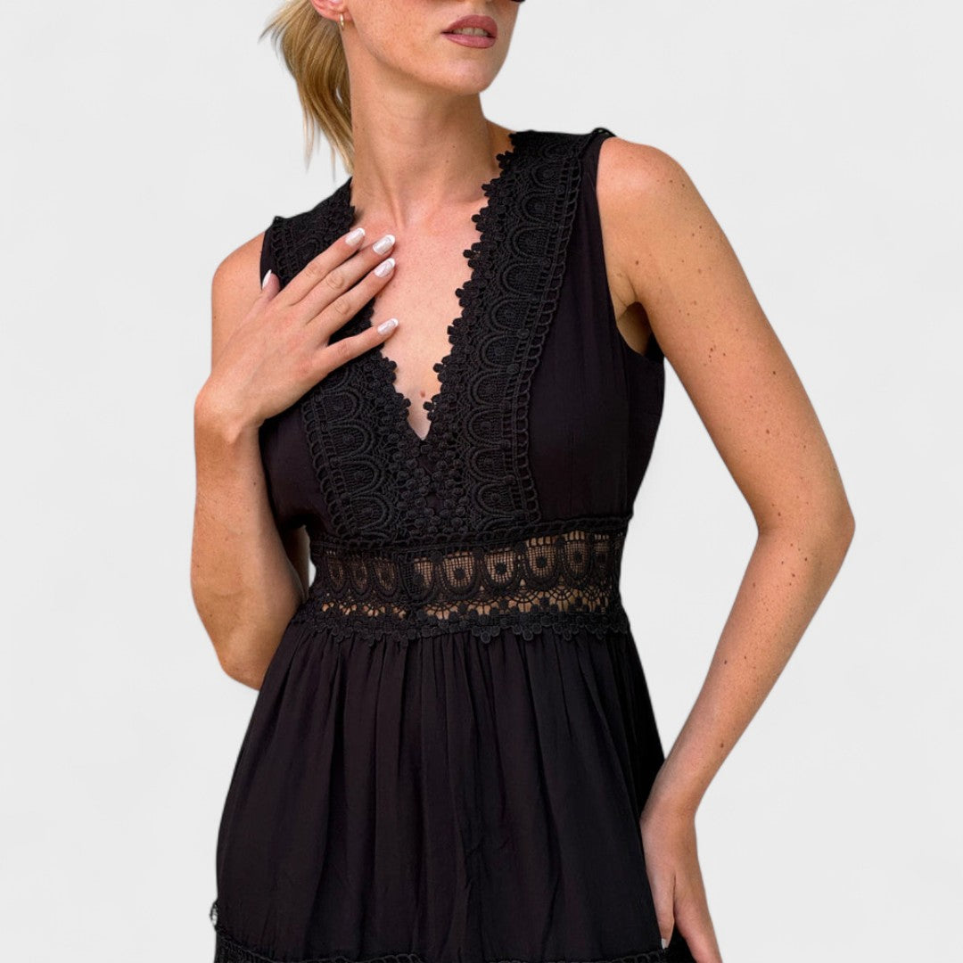 Elena - Elegancka Sukienka Chipkowa z Dekoltem w Kształcie V