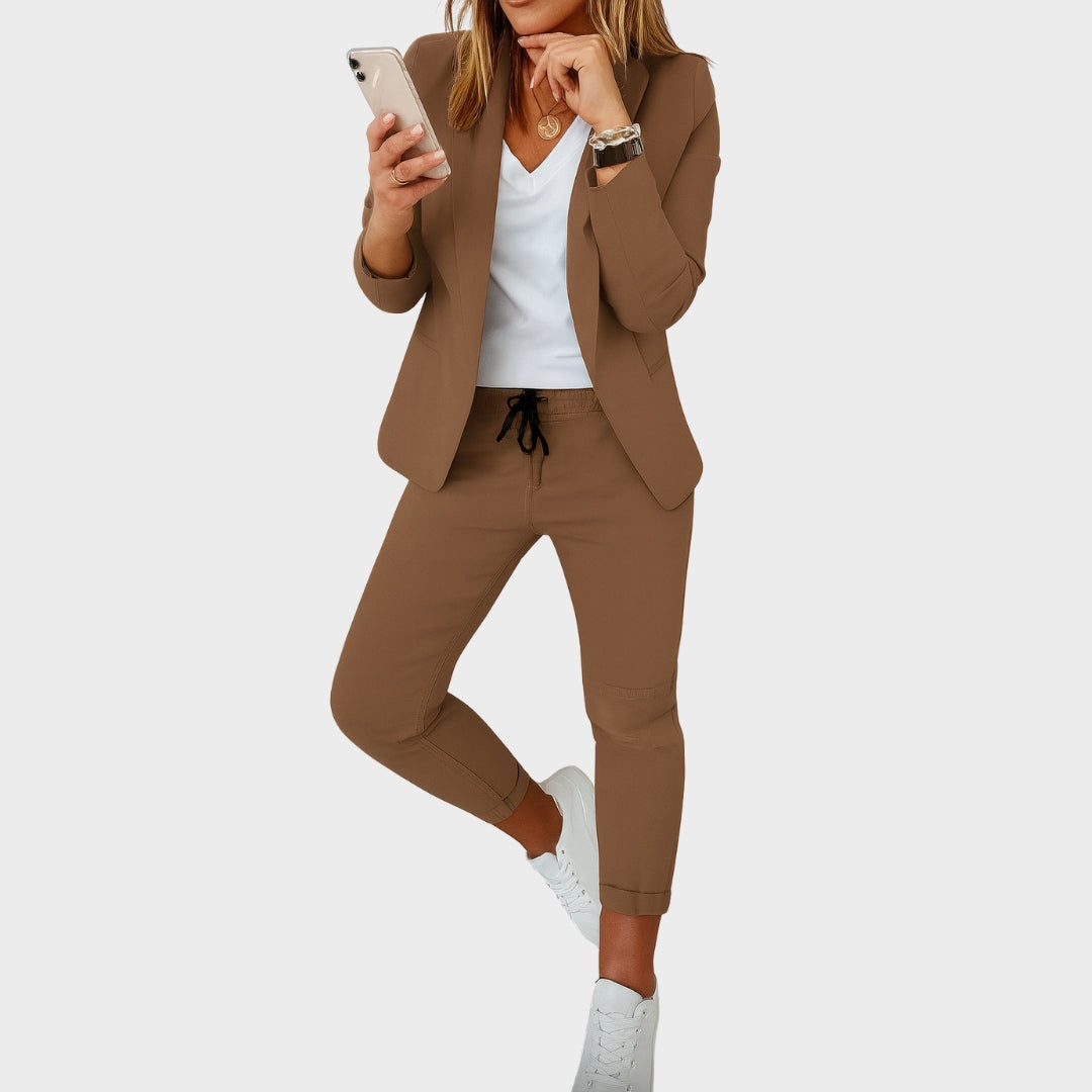 Ksenka – Sofistykowany Kostium